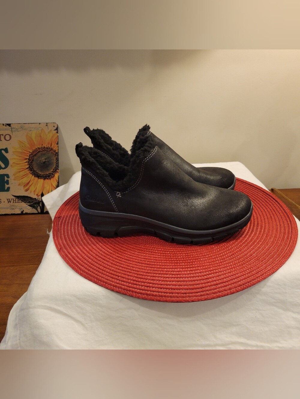❄️EUC~ SKECHERS Easy Going Ankle Boot